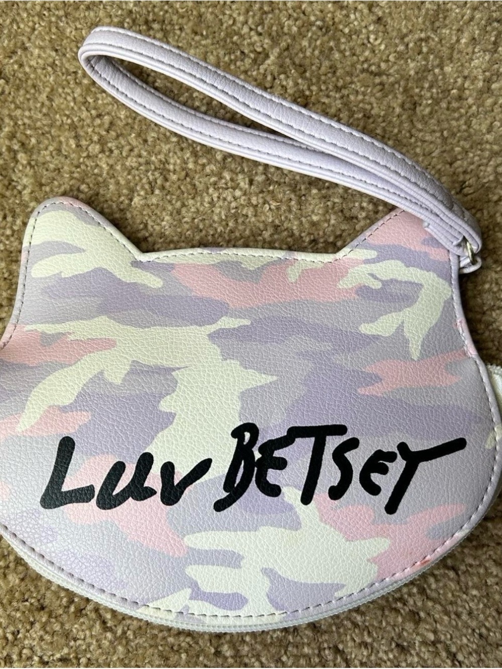 Betsey Johnson Cat-Shaped Wristlet in Pastel purple Camo